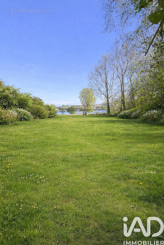 Photo 1 - Terrain à LE MEE-SUR-SEINE