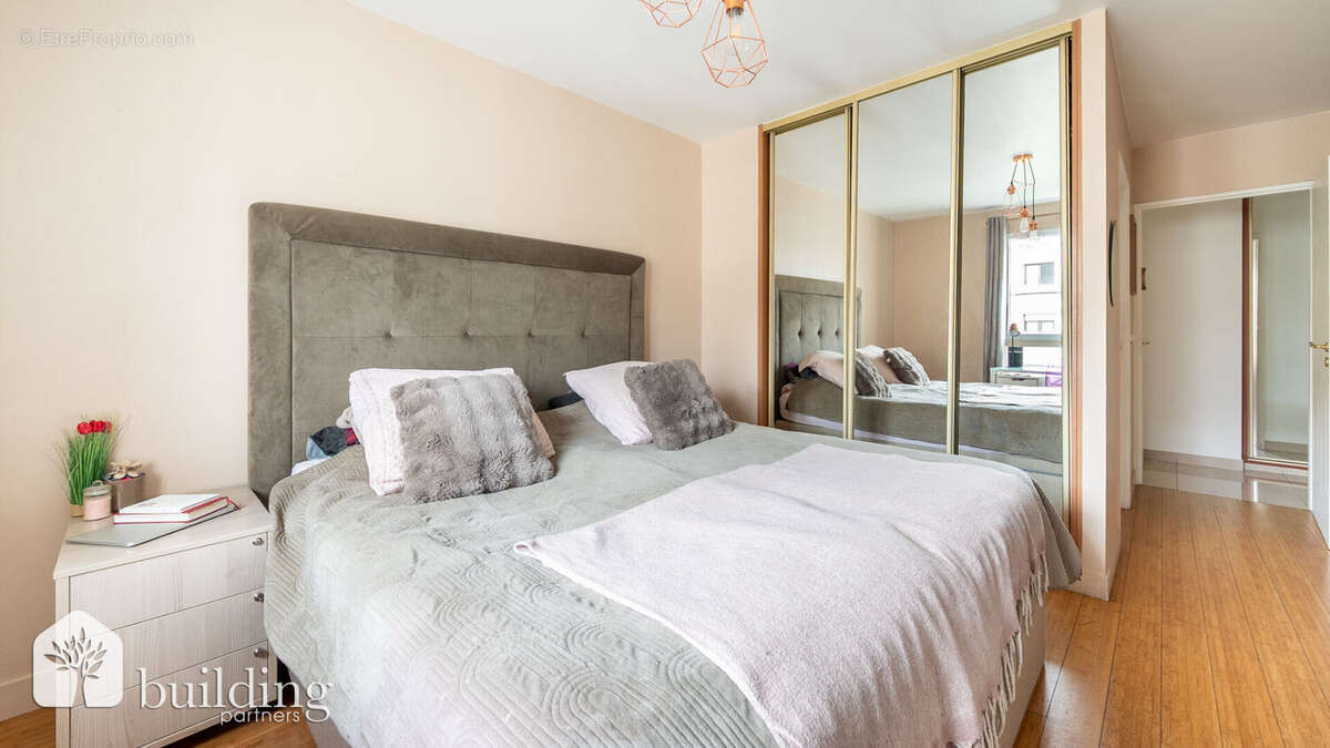 Appartement à LEVALLOIS-PERRET
