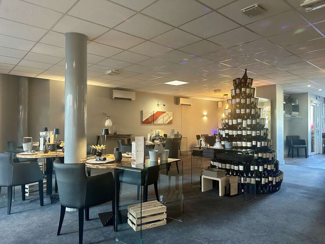 Commerce 393 m² à Valence  - photo 3