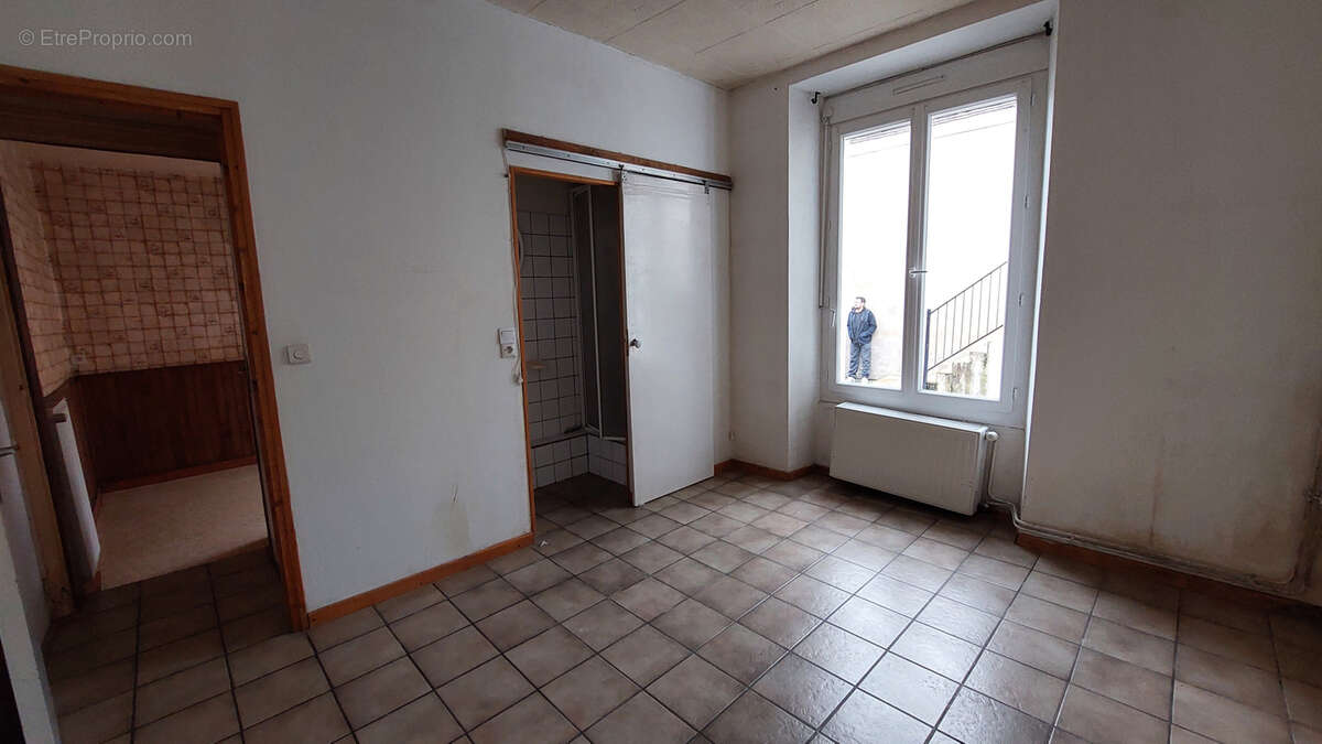 Maison à PONT-SUR-YONNE
