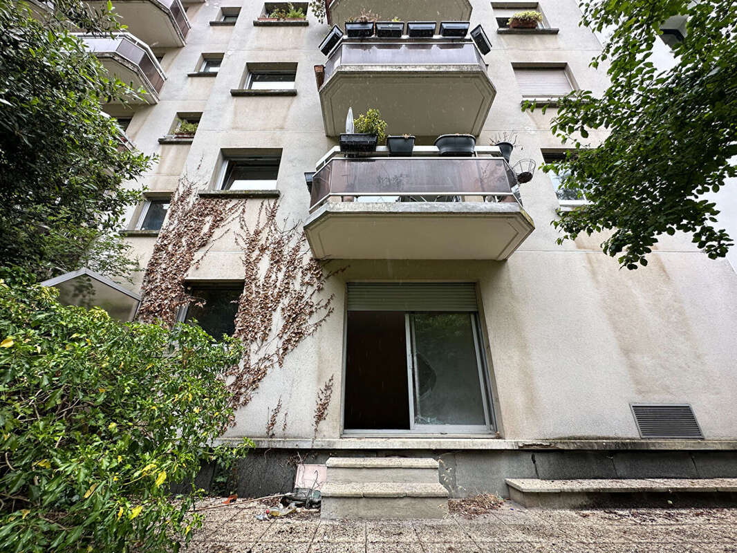 Appartement à MONTROUGE