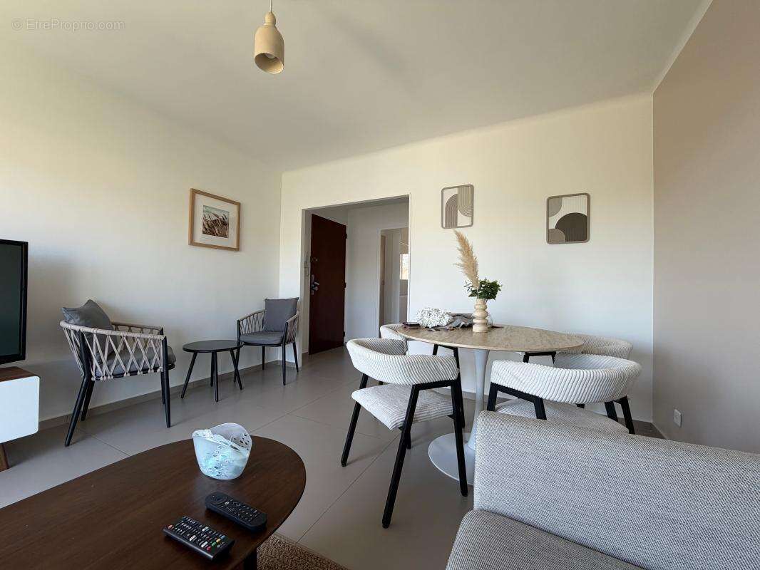 Appartement à SIX-FOURS-LES-PLAGES