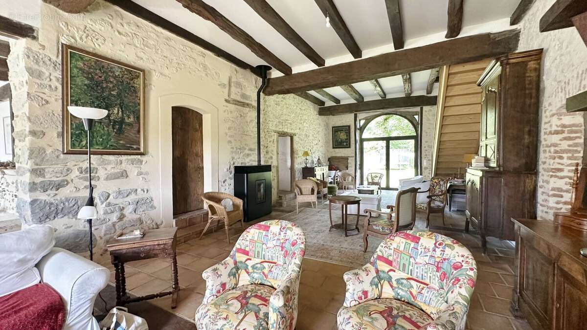 Maison à SAINT-LON-LES-MINES