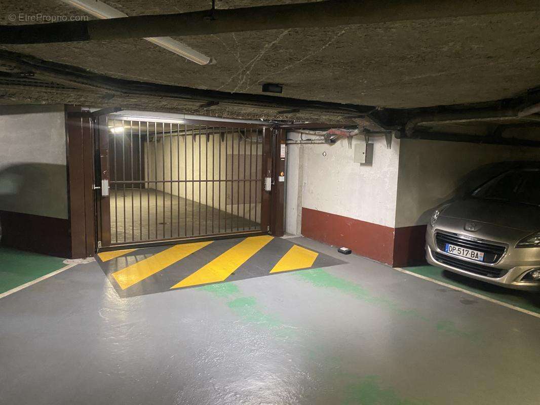 Parking à LE KREMLIN-BICETRE