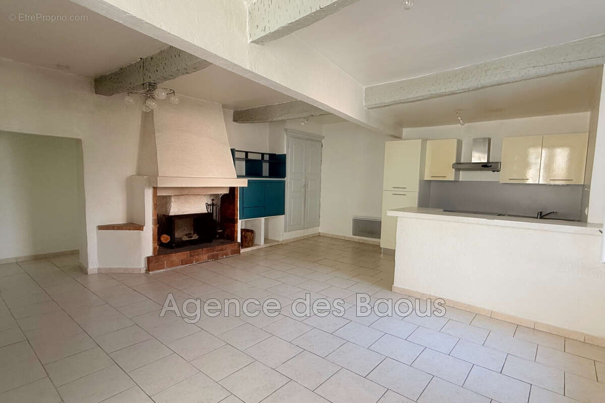 Appartement à LA GAUDE