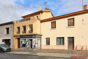 Appartement à LA TOUR-DE-SALVAGNY