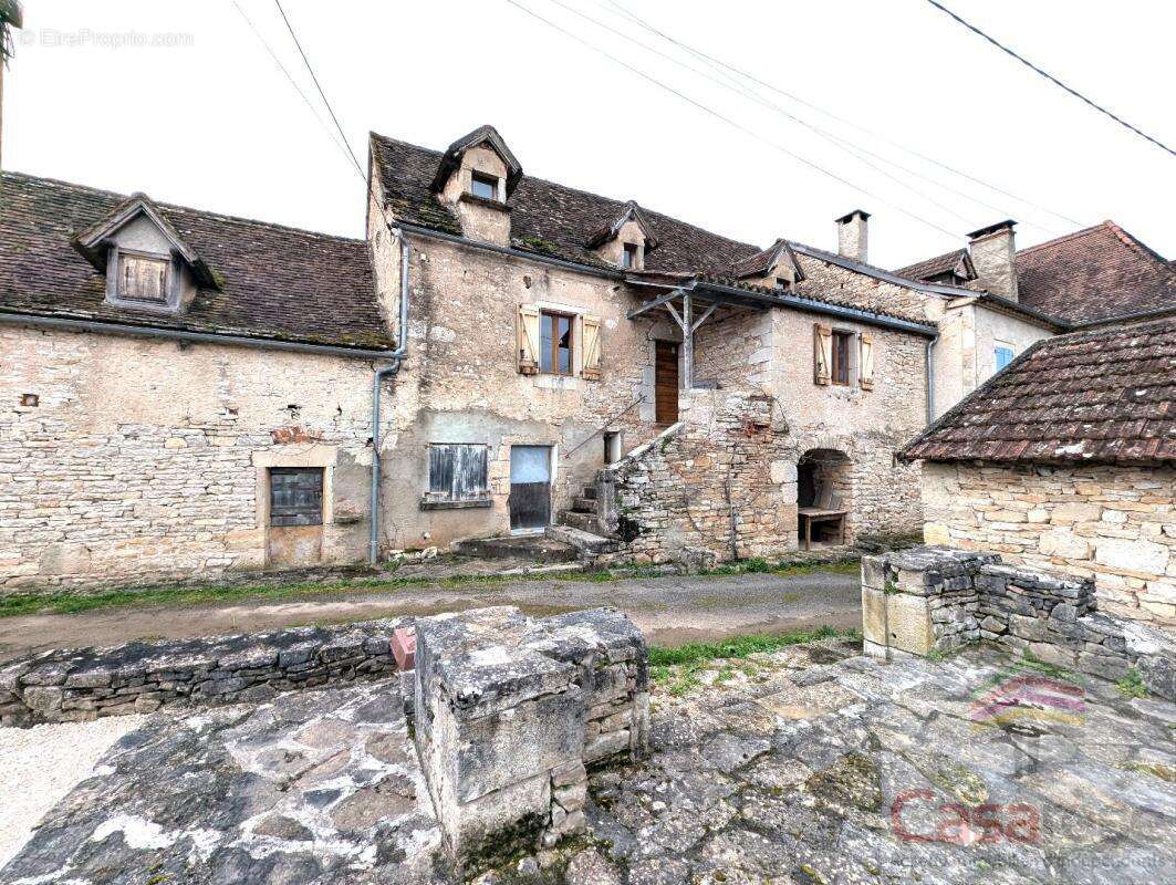 Maison à CALVIGNAC