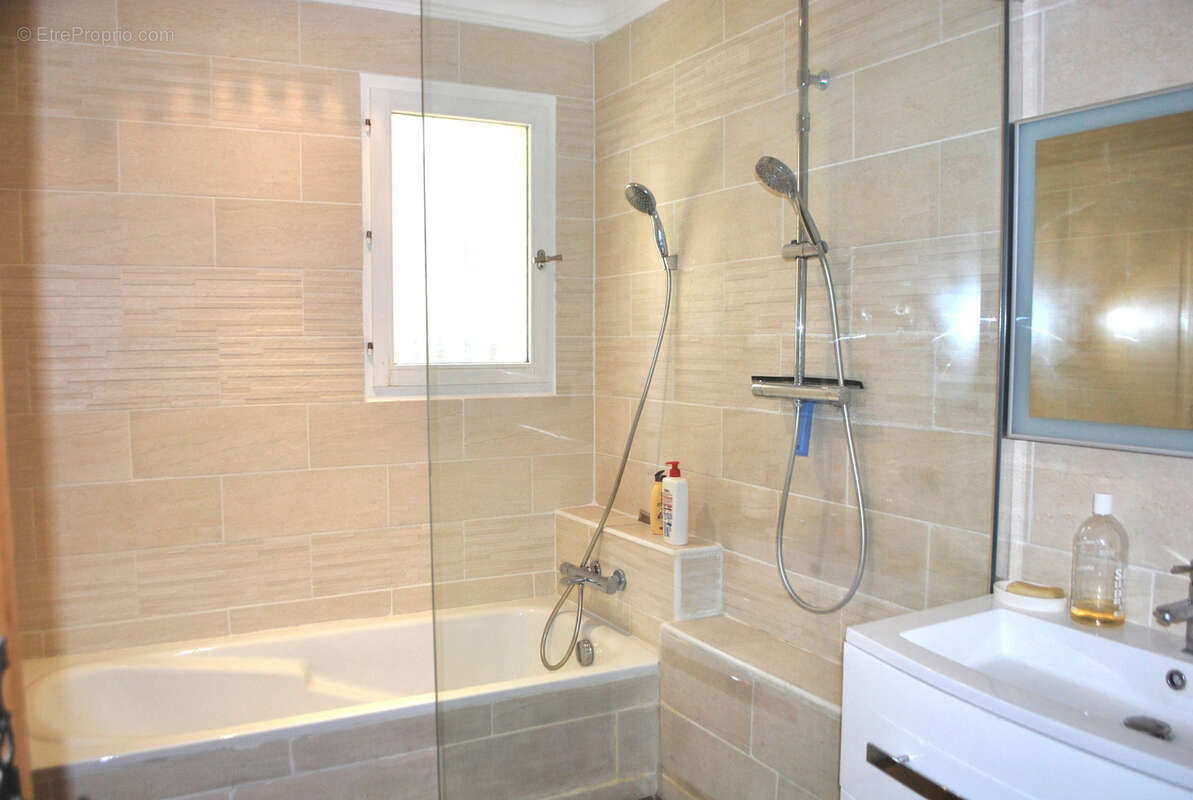 Maison à SAINT-ANTONIN-DU-VAR