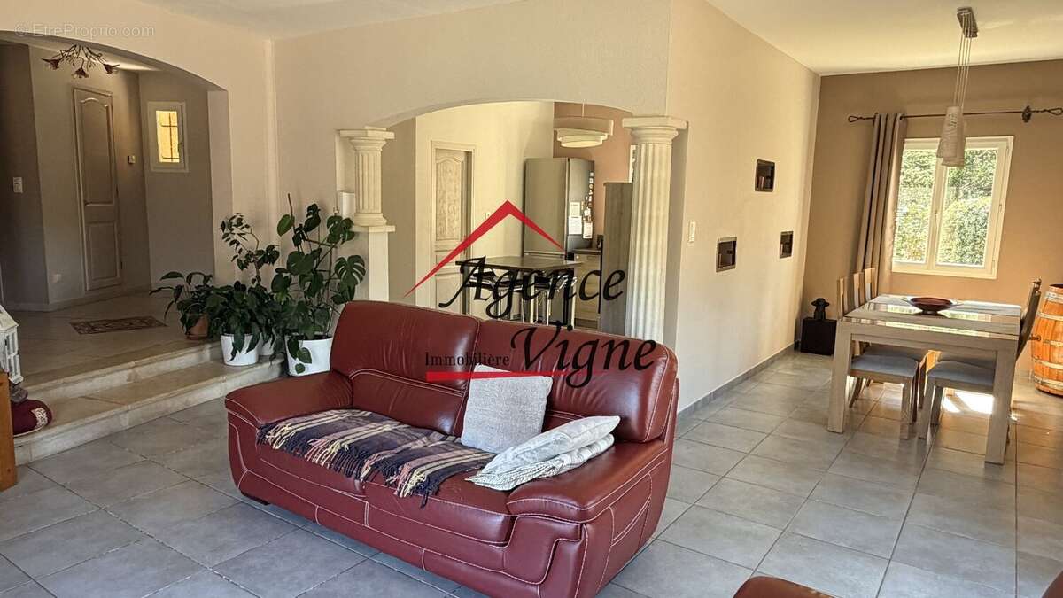 Maison à LE MARTINET