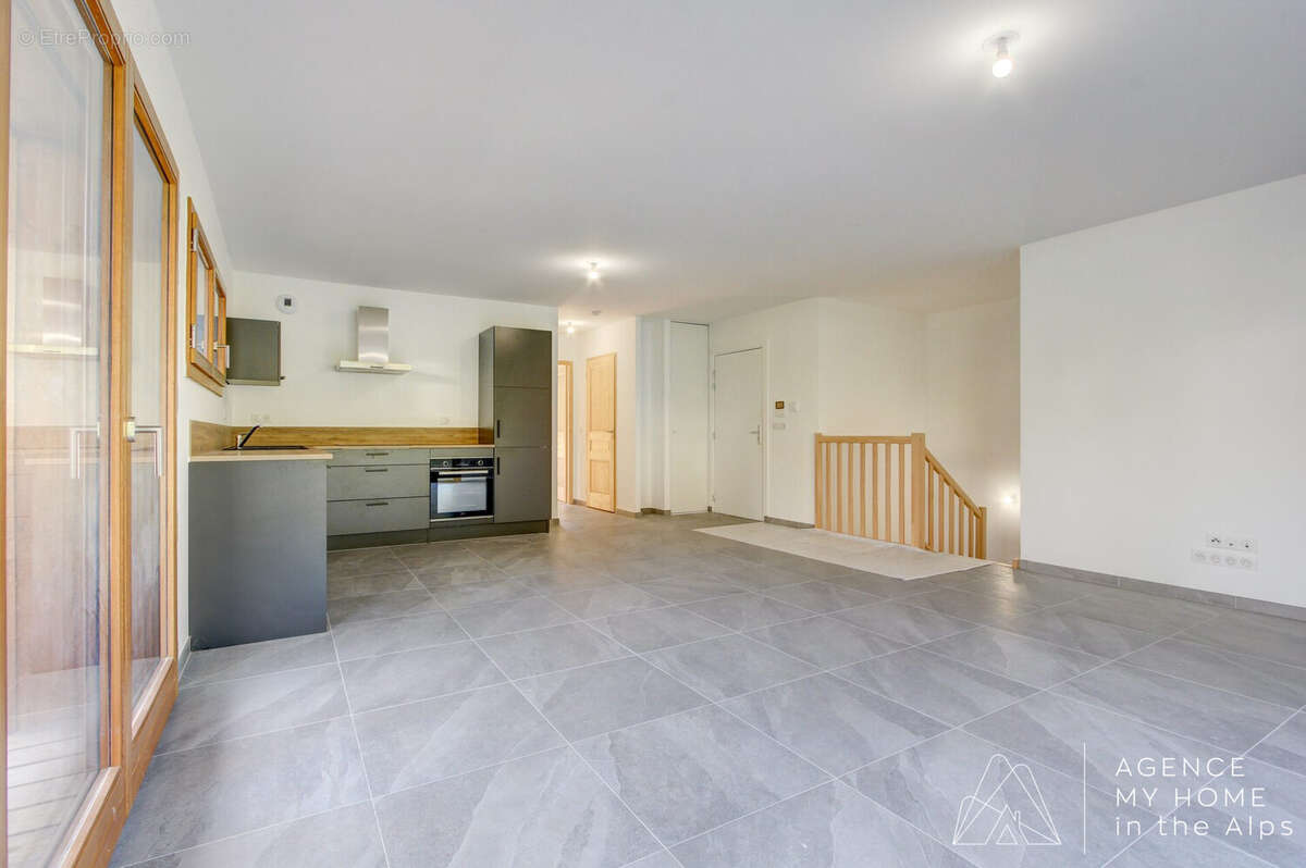 Appartement à ESSERT-ROMAND