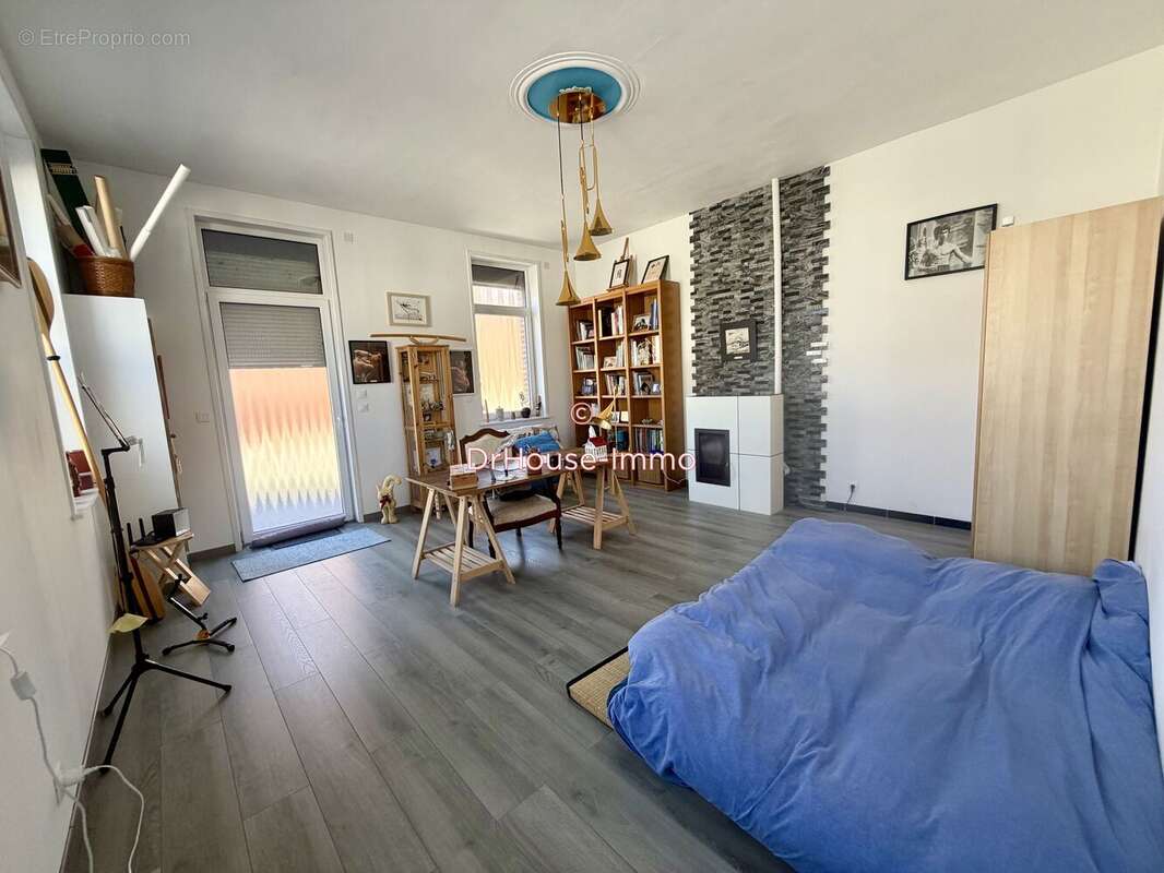 Maison à ROMBIES-ET-MARCHIPONT