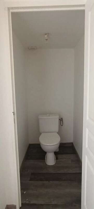 Ambon - appartement 2 chambres - sur la place du village - photo 10