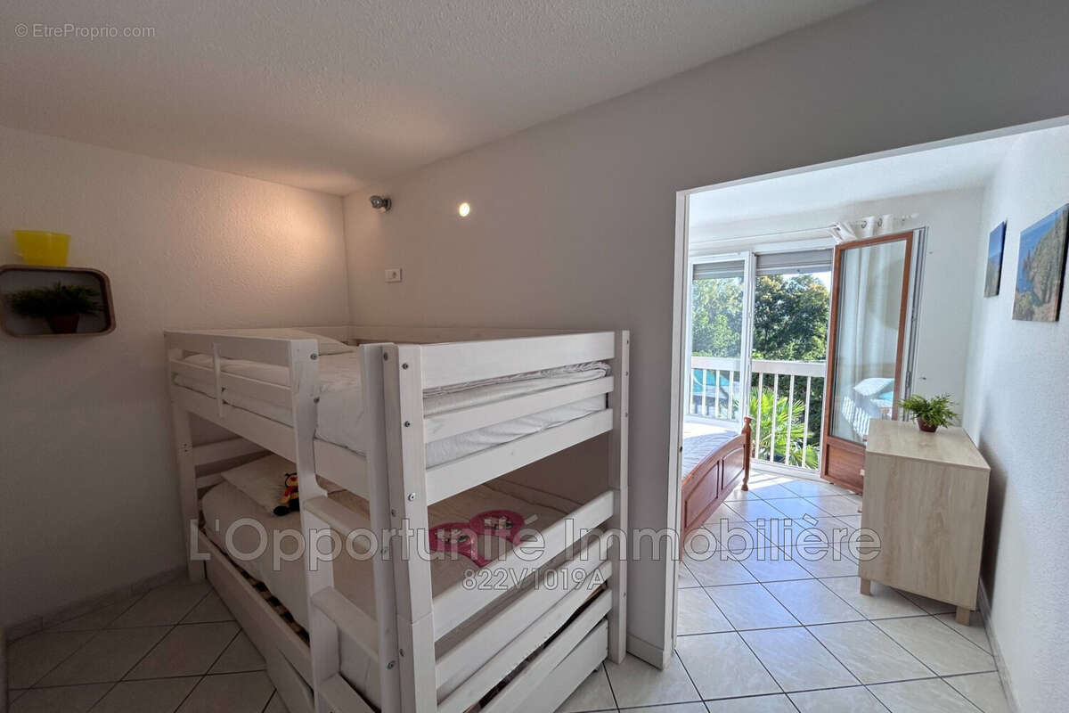 Appartement 33 m² à Saint-Raphael  - photo 3