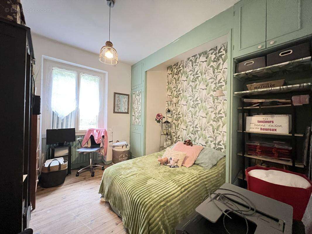 Maison à DECAZEVILLE