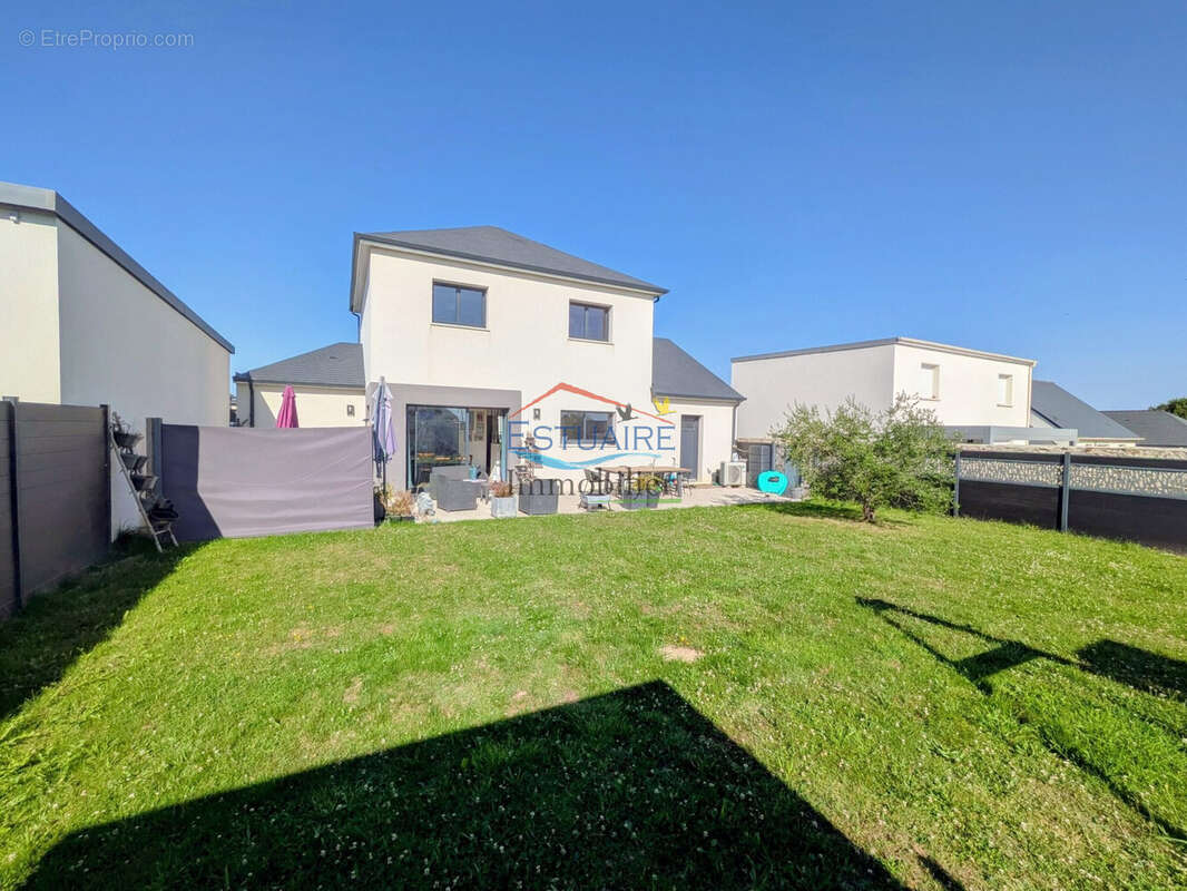 Maison à JOUE-SUR-ERDRE