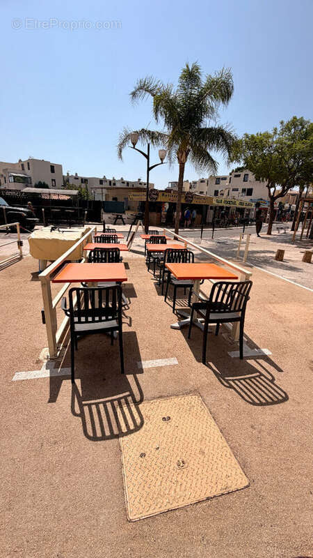 A vendre fonds de commerce pizzeria 45 m2 + 12 places en terrasse situe quartier la faviere bormes les mimosas - photo 2