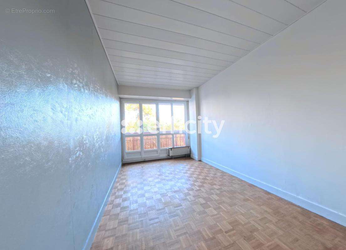 Appartement à VILLEBON-SUR-YVETTE