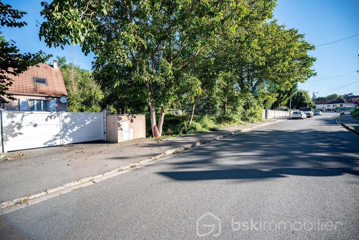 Terrain à SOUPPES-SUR-LOING