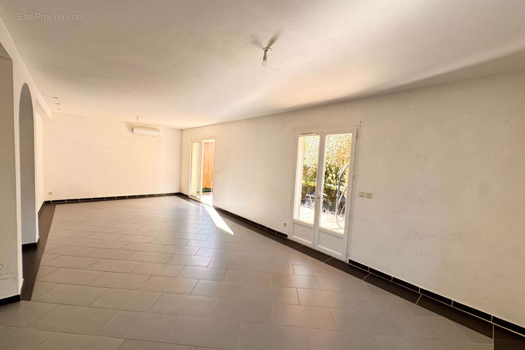 Maison à SAINT-BAUZILLE-DE-PUTOIS