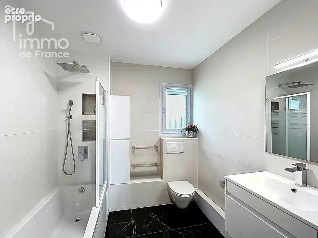 Viry maison 157 m² rénovée avec sous-sol et 4 chambres, aux portes de Genève - photo 9