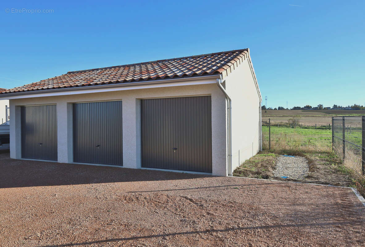 Appartement à PONT-EVEQUE