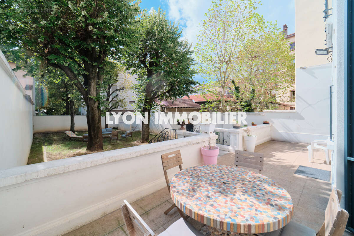 Maison à LYON-8E