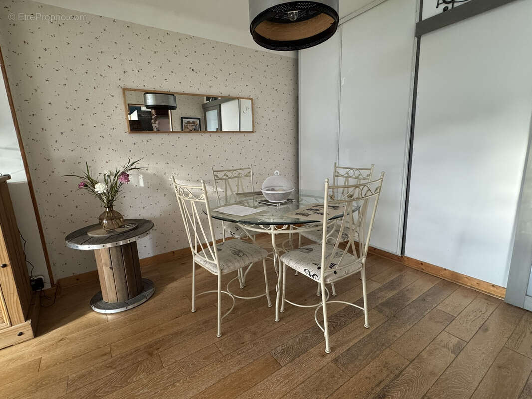 Maison à ONET-LE-CHATEAU