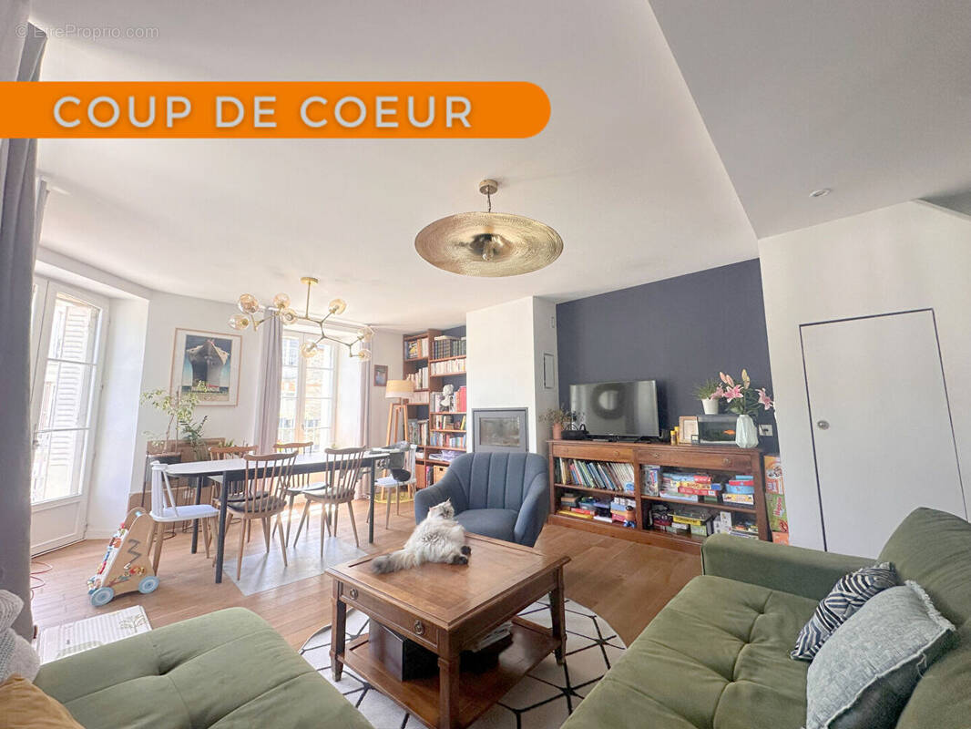 Maison à BOURG-DES-COMPTES