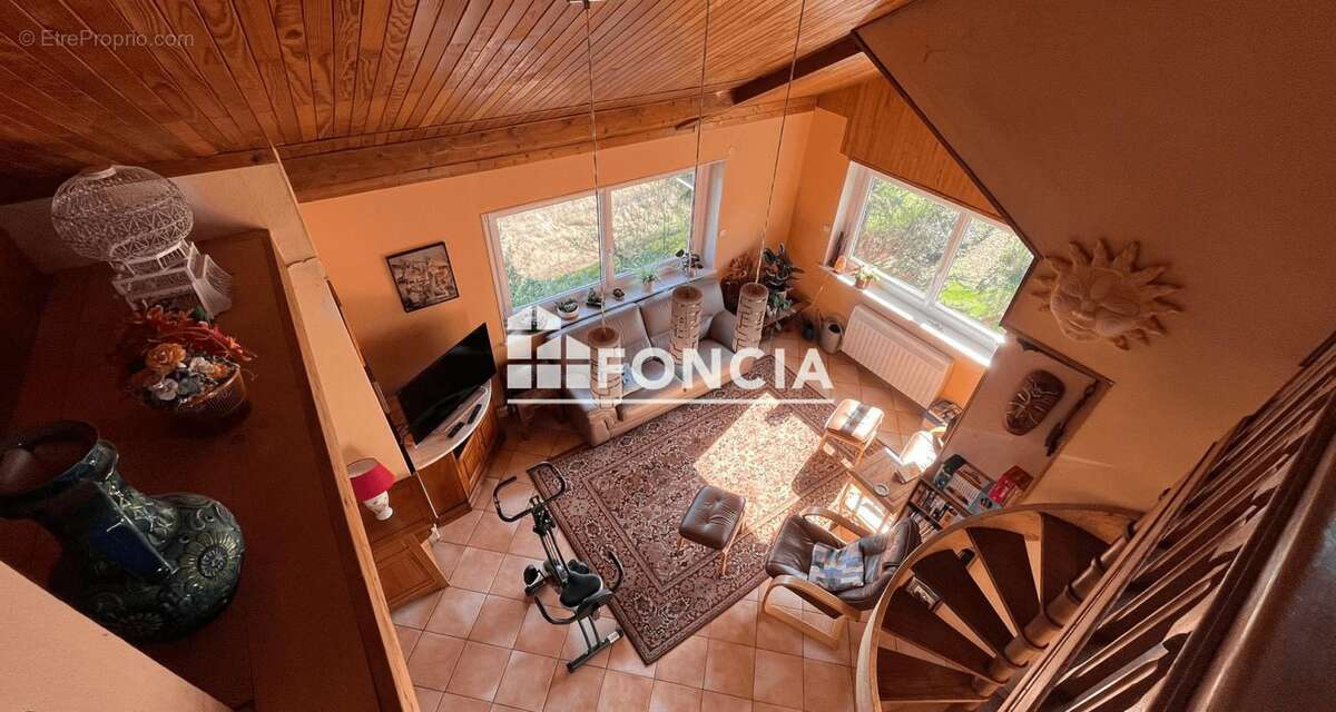 Maison à MONNETIER-MORNEX