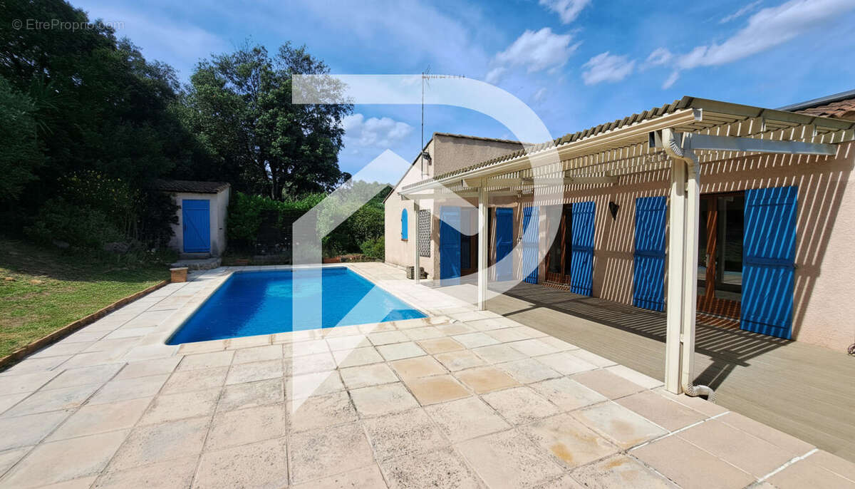 Maison à SAINT-GILLES