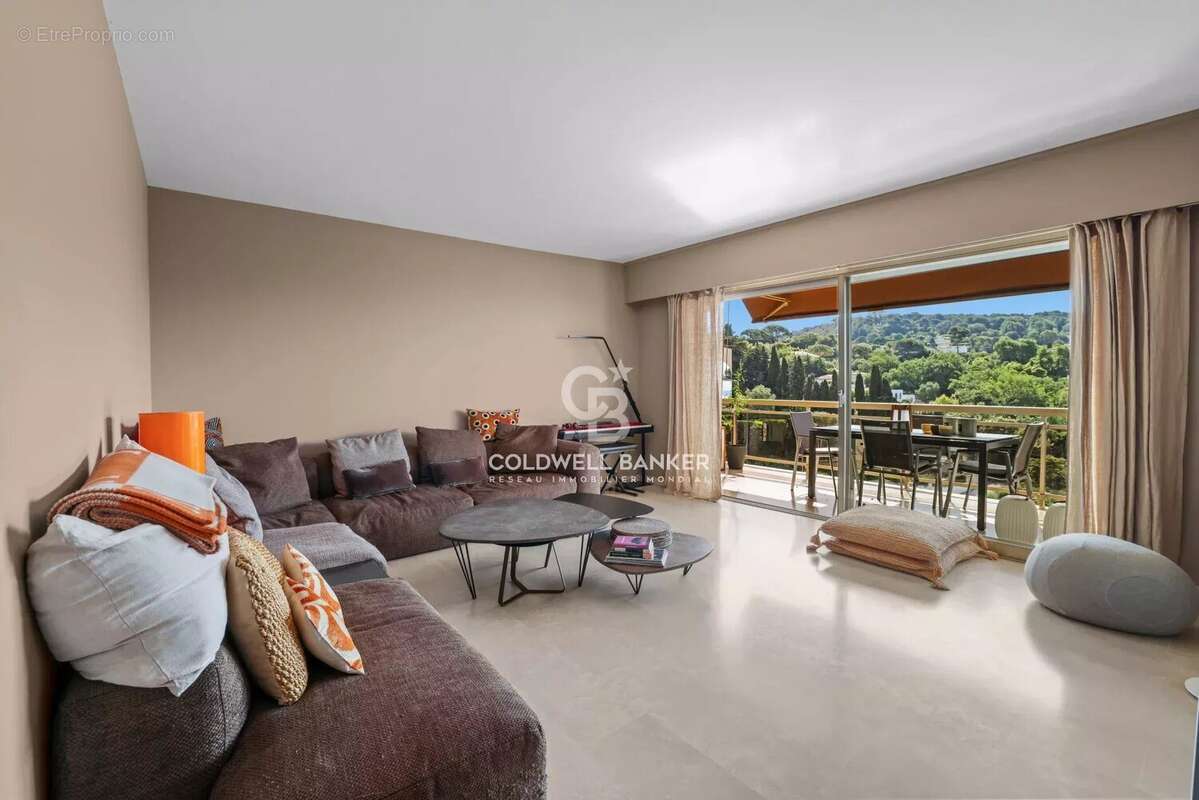 Appartement à LE CANNET