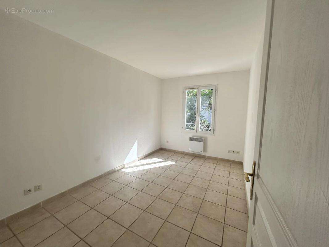 Appartement à MALLEMORT