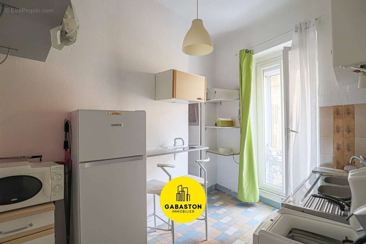 Appartement à MARSEILLE-4E