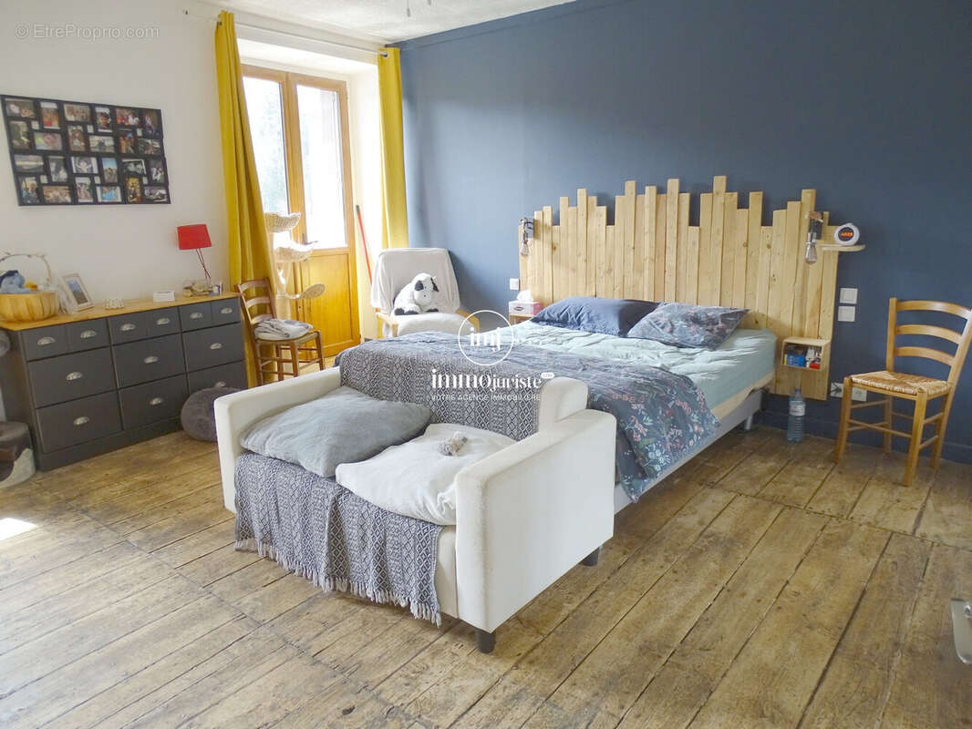 Maison 240 m² à Saint-Junien  - photo 3