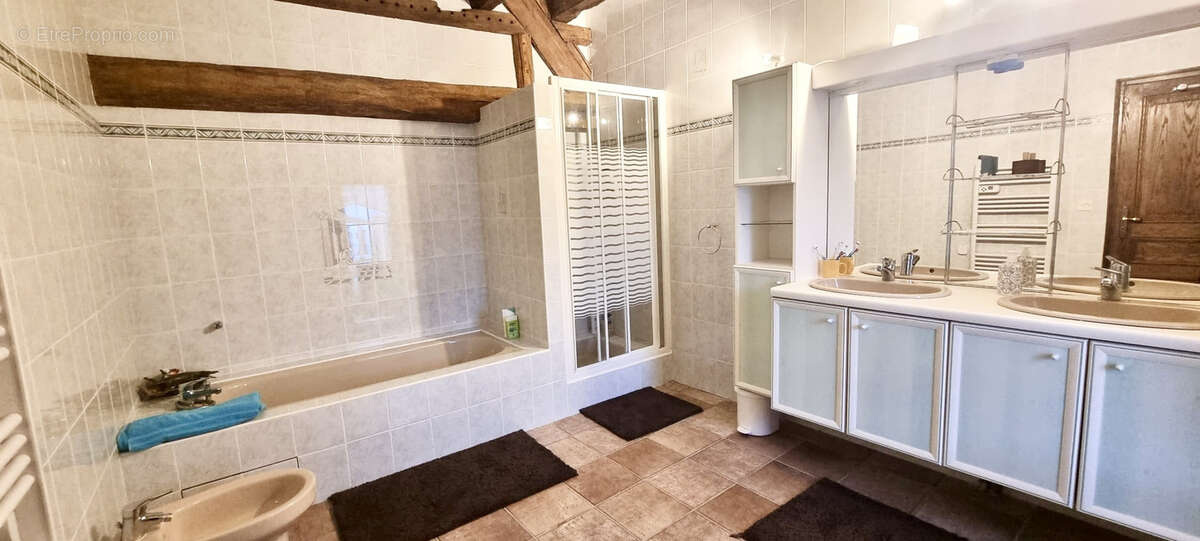 Maison à CHALAUTRE-LA-GRANDE