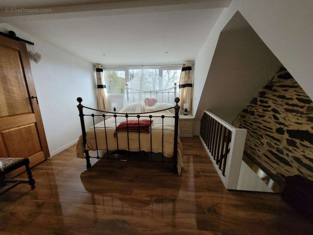 Maison à CAUREL