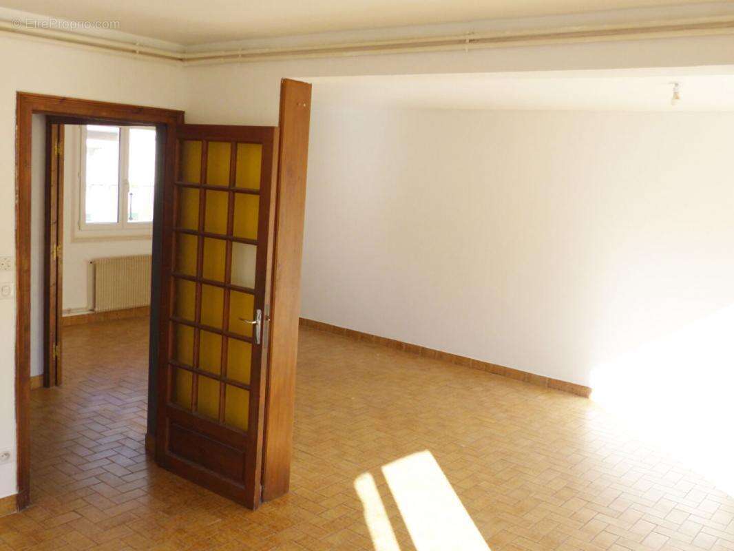 Maison à AIGUILHE