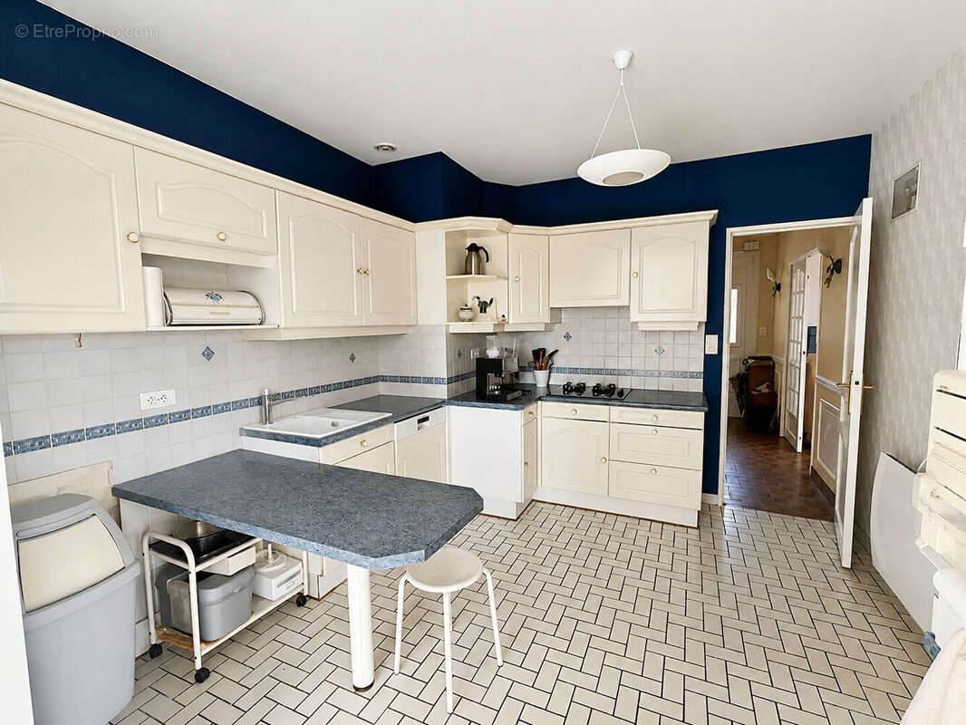 Pavillon familial 136 m² 4 chambres Sous-sol complet - photo 4