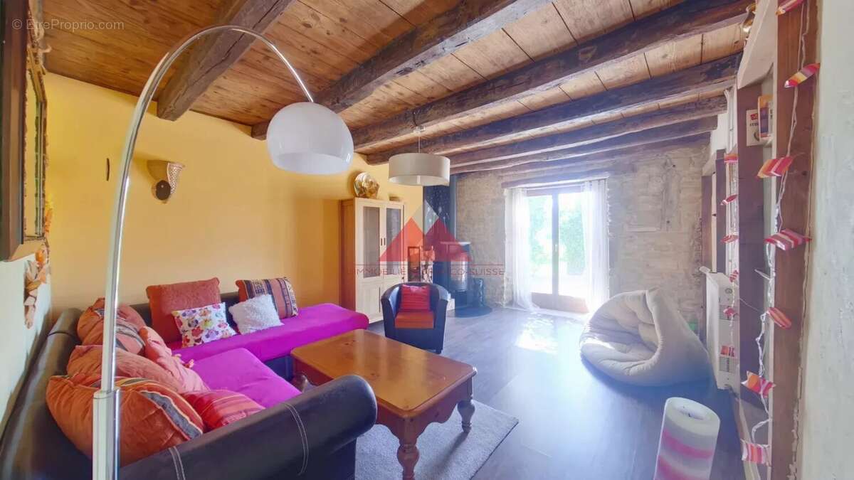 Maison à GRAYE-ET-CHARNAY