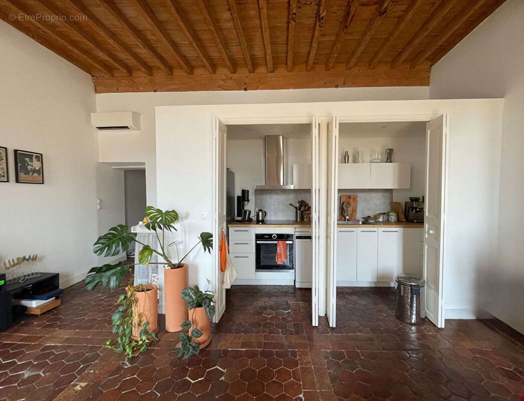 Appartement à VILLENEUVE-LES-AVIGNON