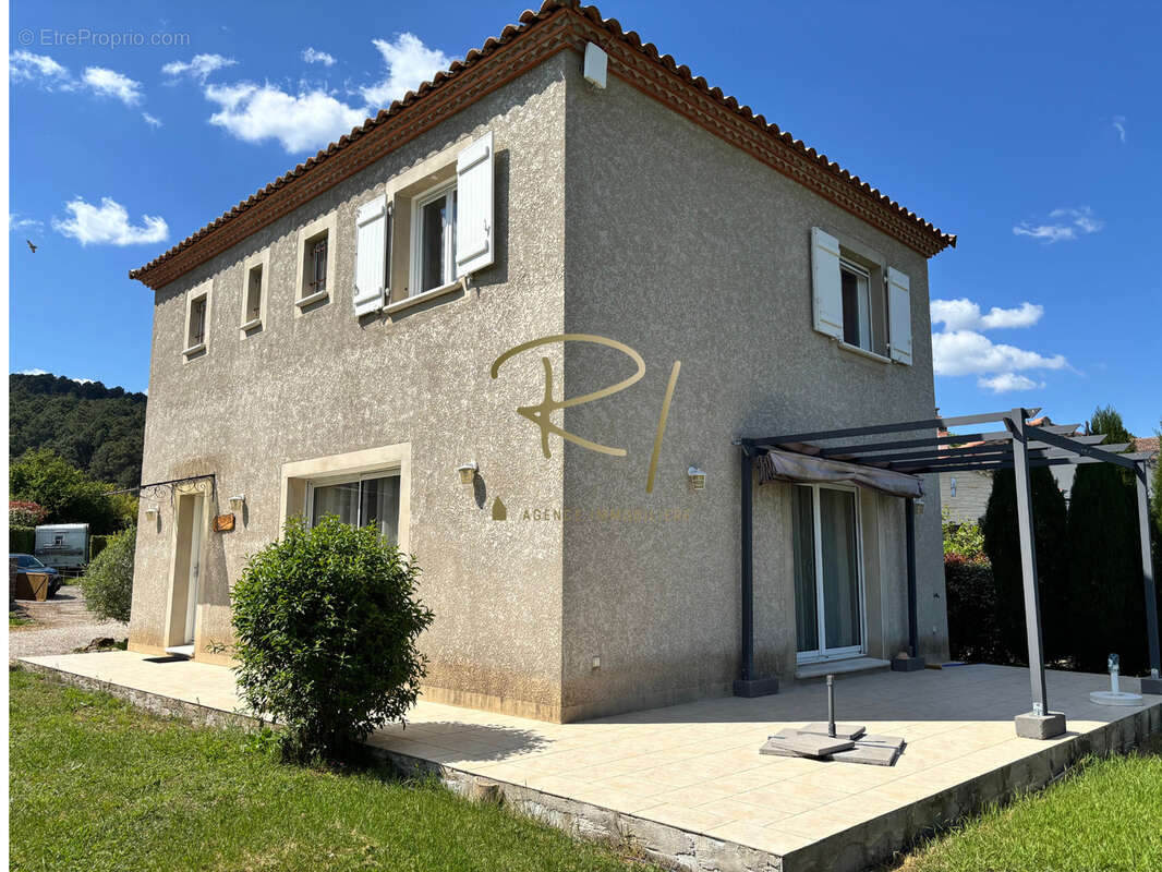 Maison à SAINT-PAUL-LE-JEUNE