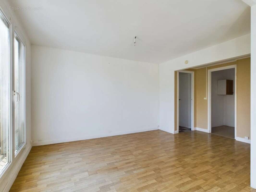 Appartement à ROMILLY-SUR-SEINE