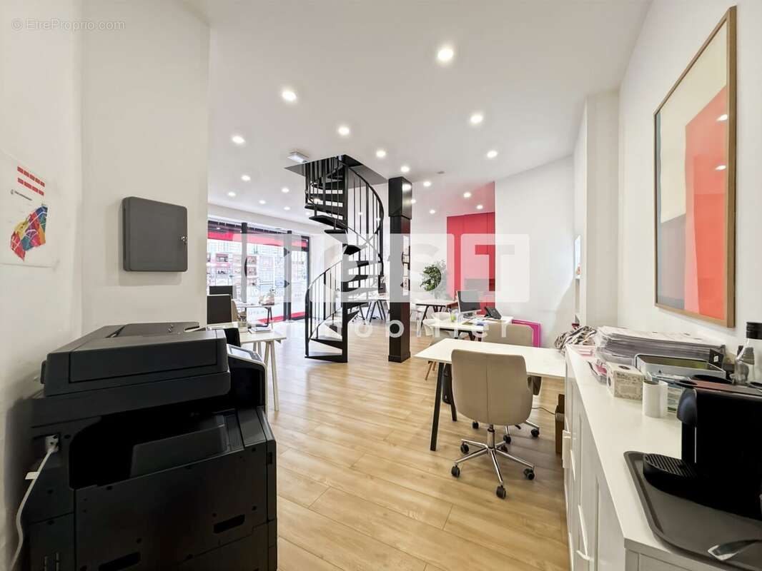 Commerce à PARIS-17E