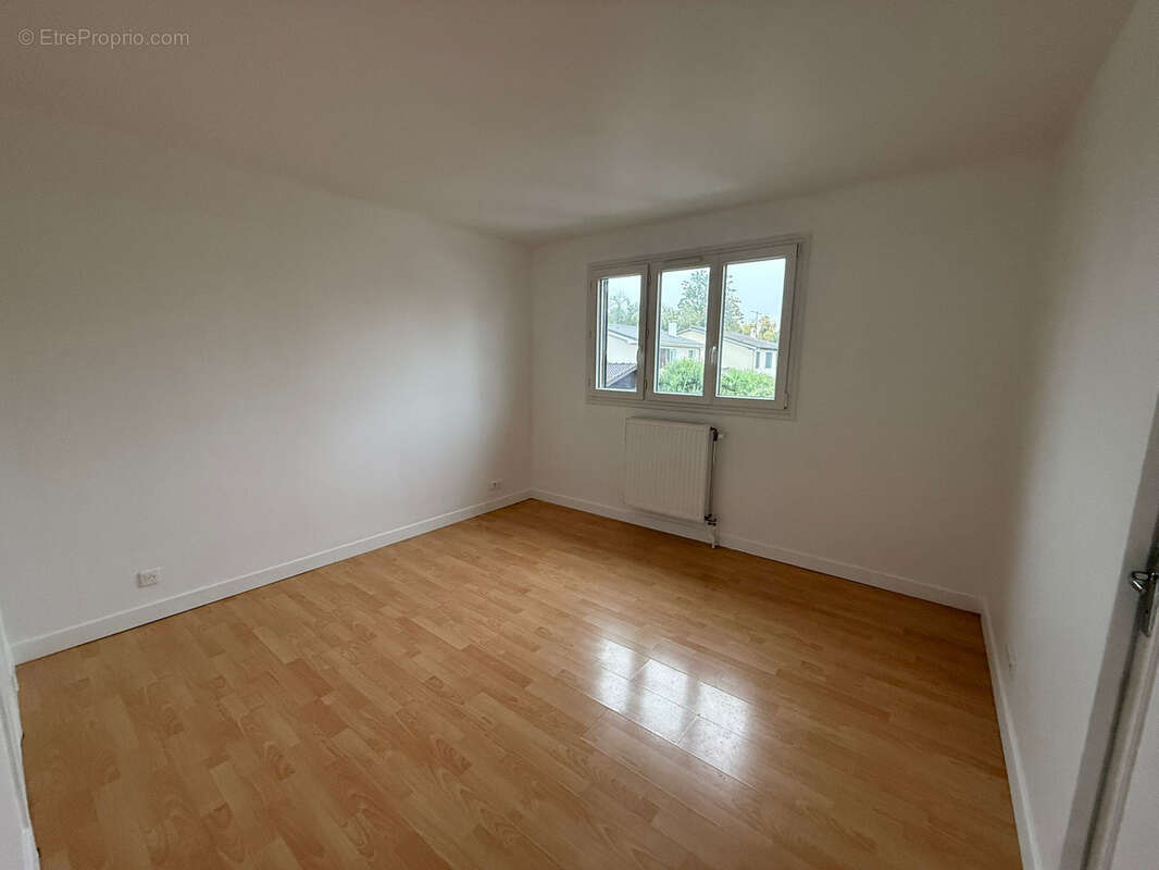 Maison à CLAYE-SOUILLY