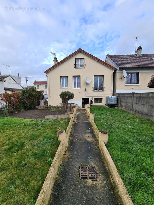 Maison à LE BLANC-MESNIL