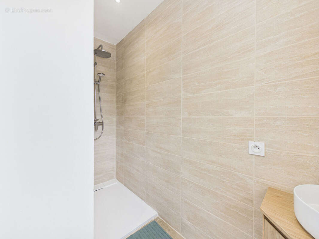 Maison familiale de 140m2 sur 1100 m2 de terrain - photo 15