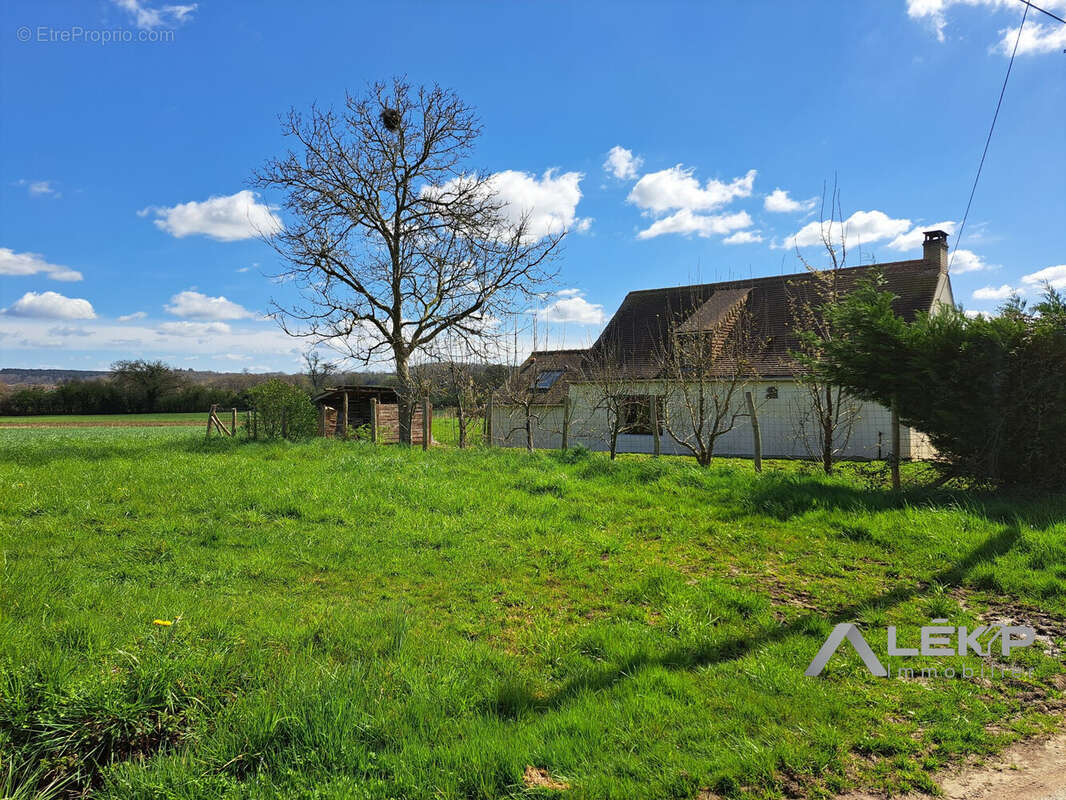 Maison à COURCELLES-LA-FORET