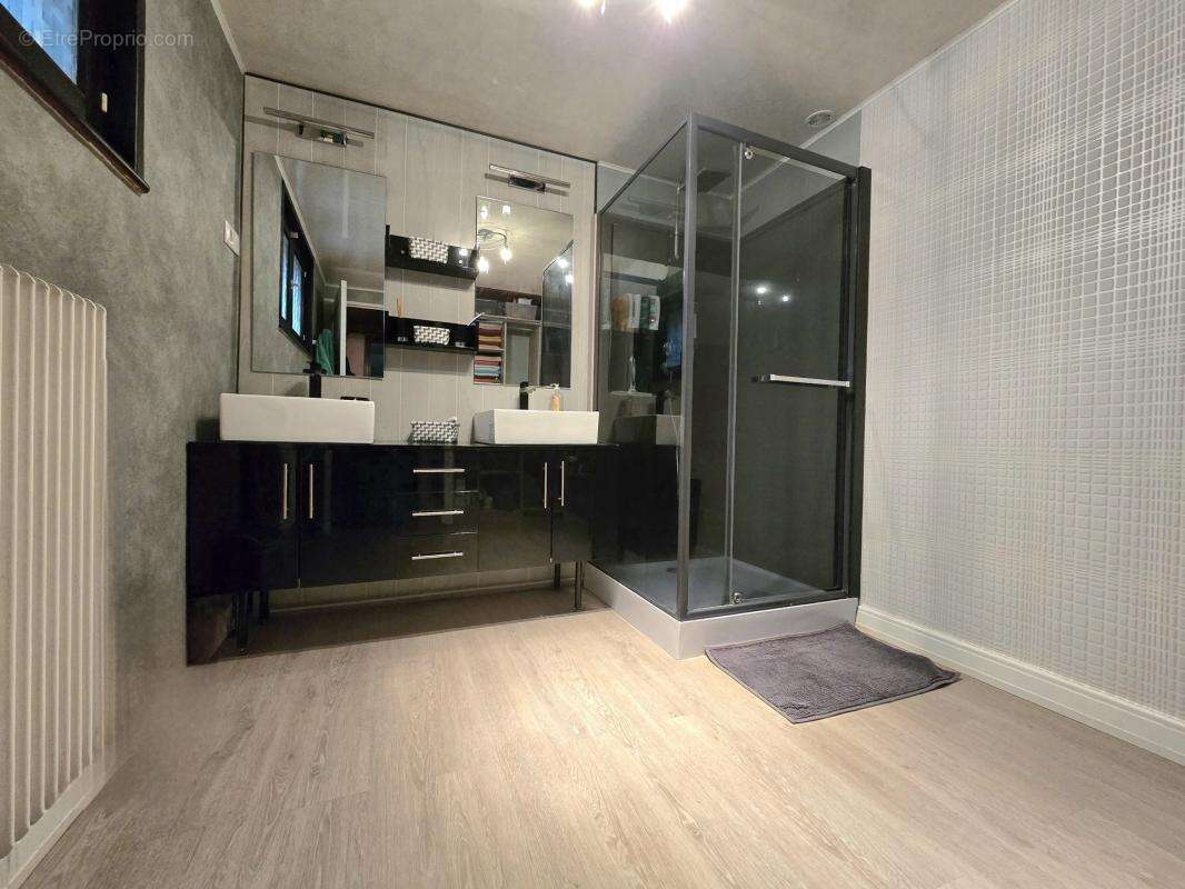 Maison à AVESNES-LES-AUBERT