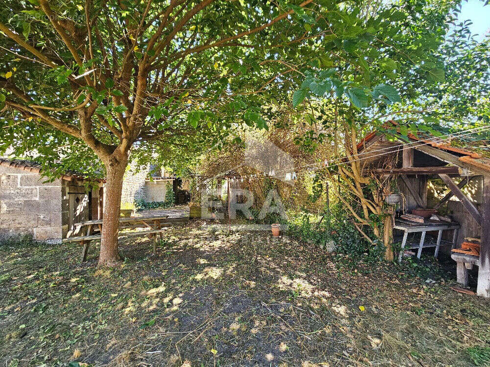 Maison à LA COURONNE