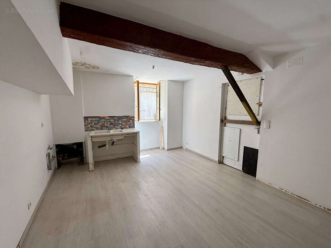 Maison de 198 m² avec deux logements distincts, terrasse, jardin et fort potentiel d'acquisition familiale ou patrimoniale - photo 12